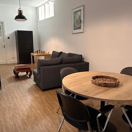 Artistic Independent Apartment, City Centre 多德雷赫特 外观 照片