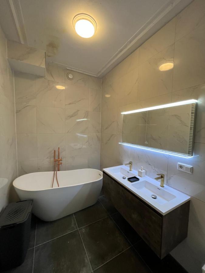 Artistic Independent Apartment, City Centre 多德雷赫特 外观 照片